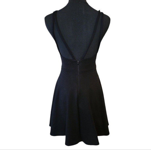 Lulu's Black Deep V Strappy Back Mini Dress Size Small - Picture 6 of 7